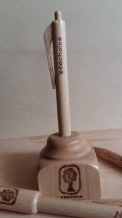 Fa toll asztali tartóval - Céges - Egyedi választható grafikával